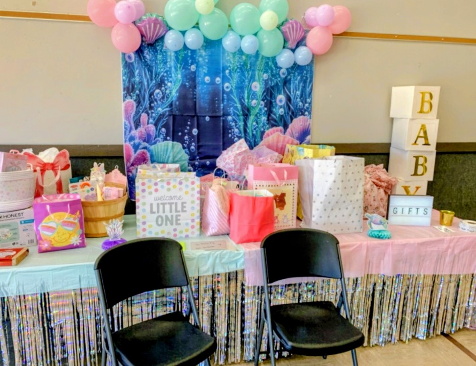 babyshower gift table2